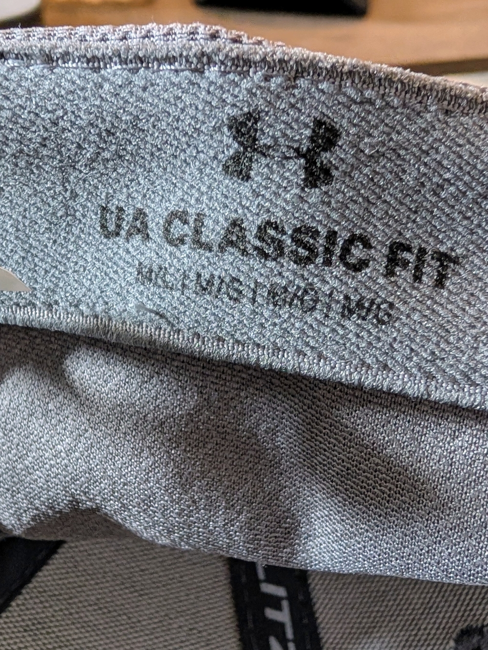 Under Armour Men’s Classic Fit Baseball Cap - Bundle Of 2 Black & Light Gray. - Picture 8 of 9